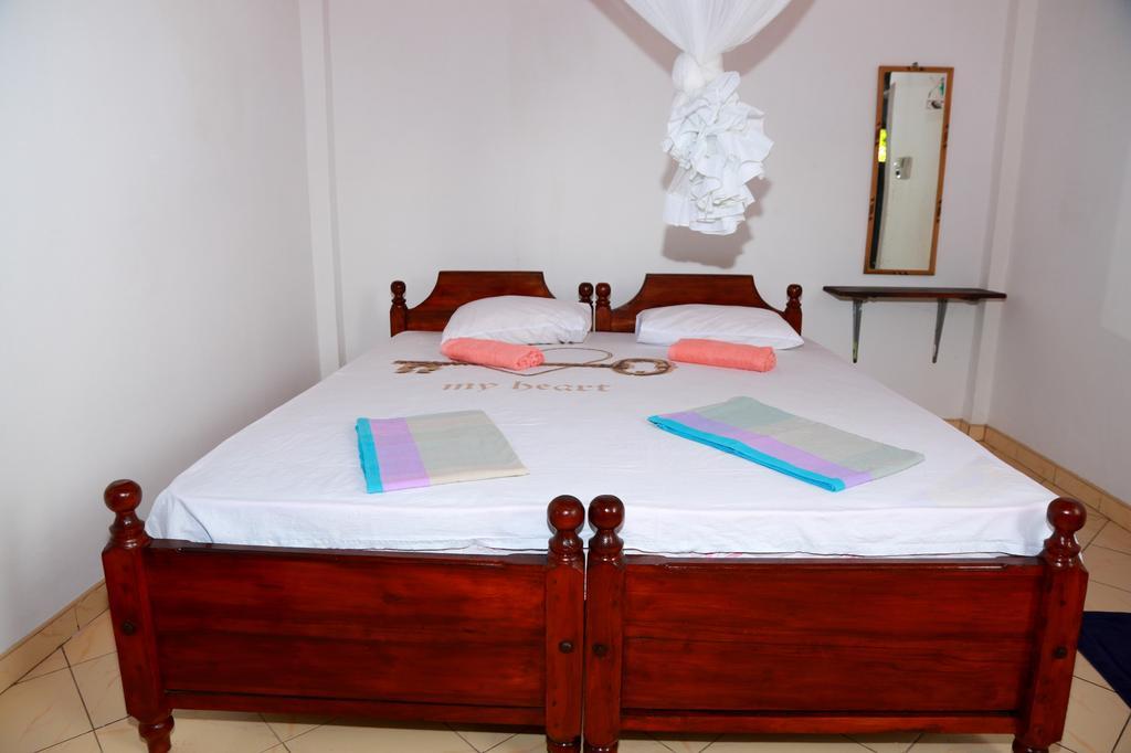 Panorama Rock Cafe Bed and Breakfast Tangalle Kamer foto