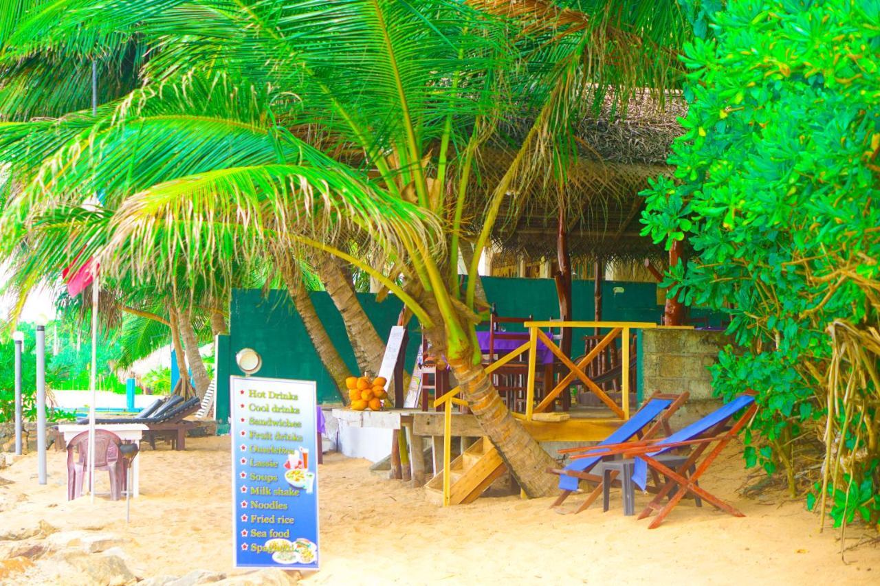 Panorama Rock Cafe Bed and Breakfast Tangalle Buitenkant foto
