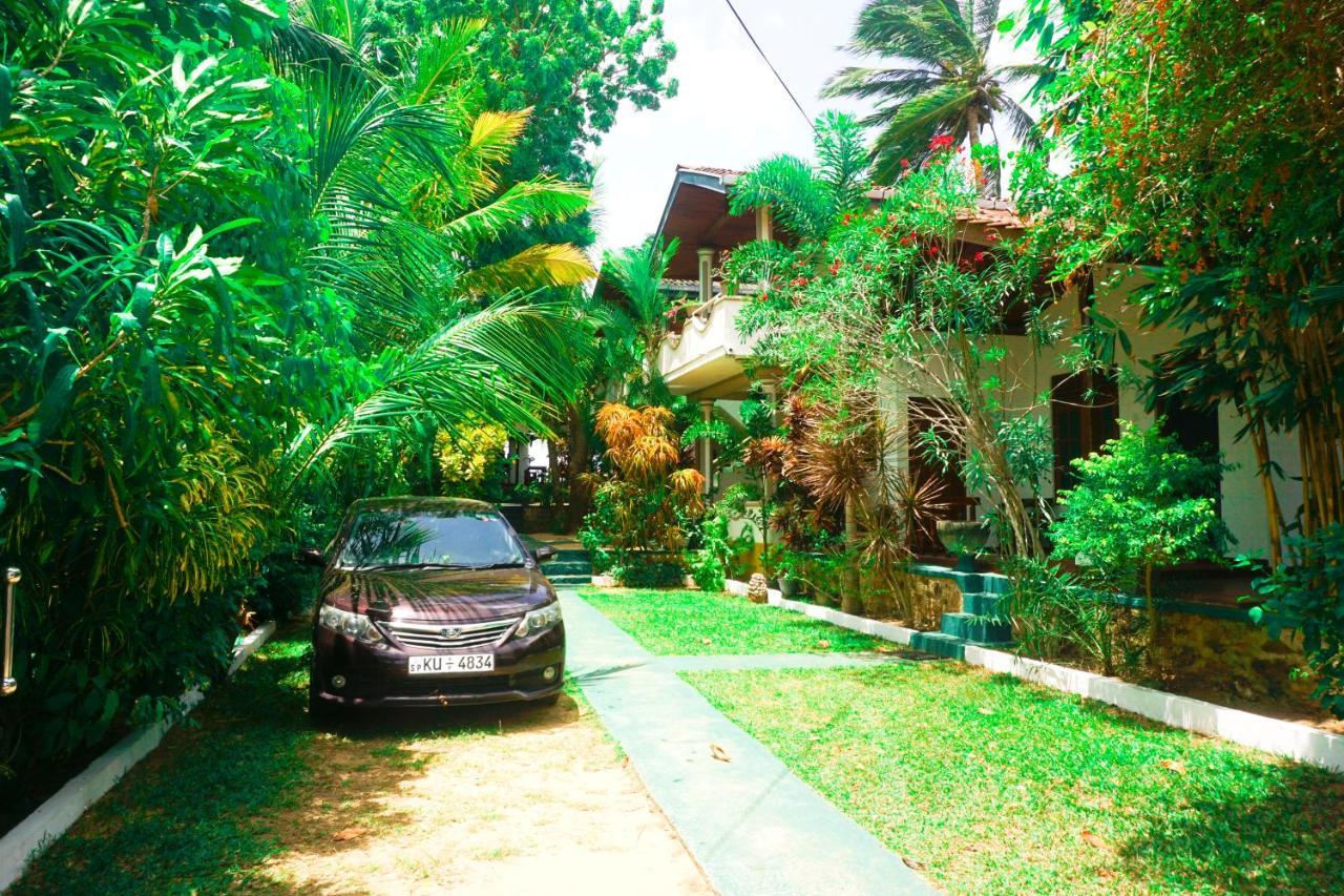 Panorama Rock Cafe Bed and Breakfast Tangalle Buitenkant foto