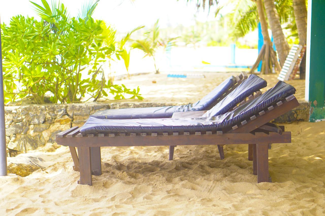 Panorama Rock Cafe Bed and Breakfast Tangalle Buitenkant foto