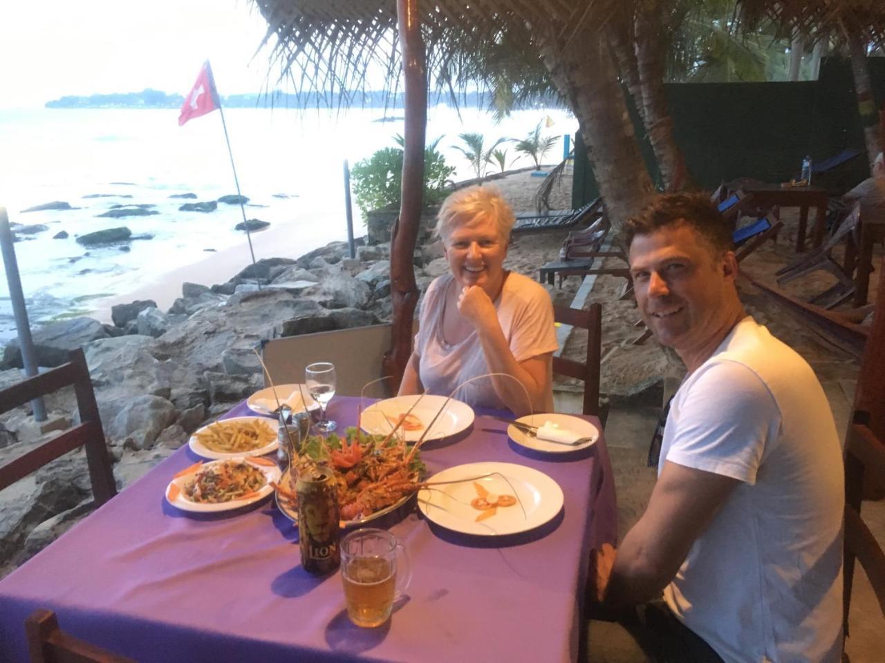 Panorama Rock Cafe Bed and Breakfast Tangalle Buitenkant foto